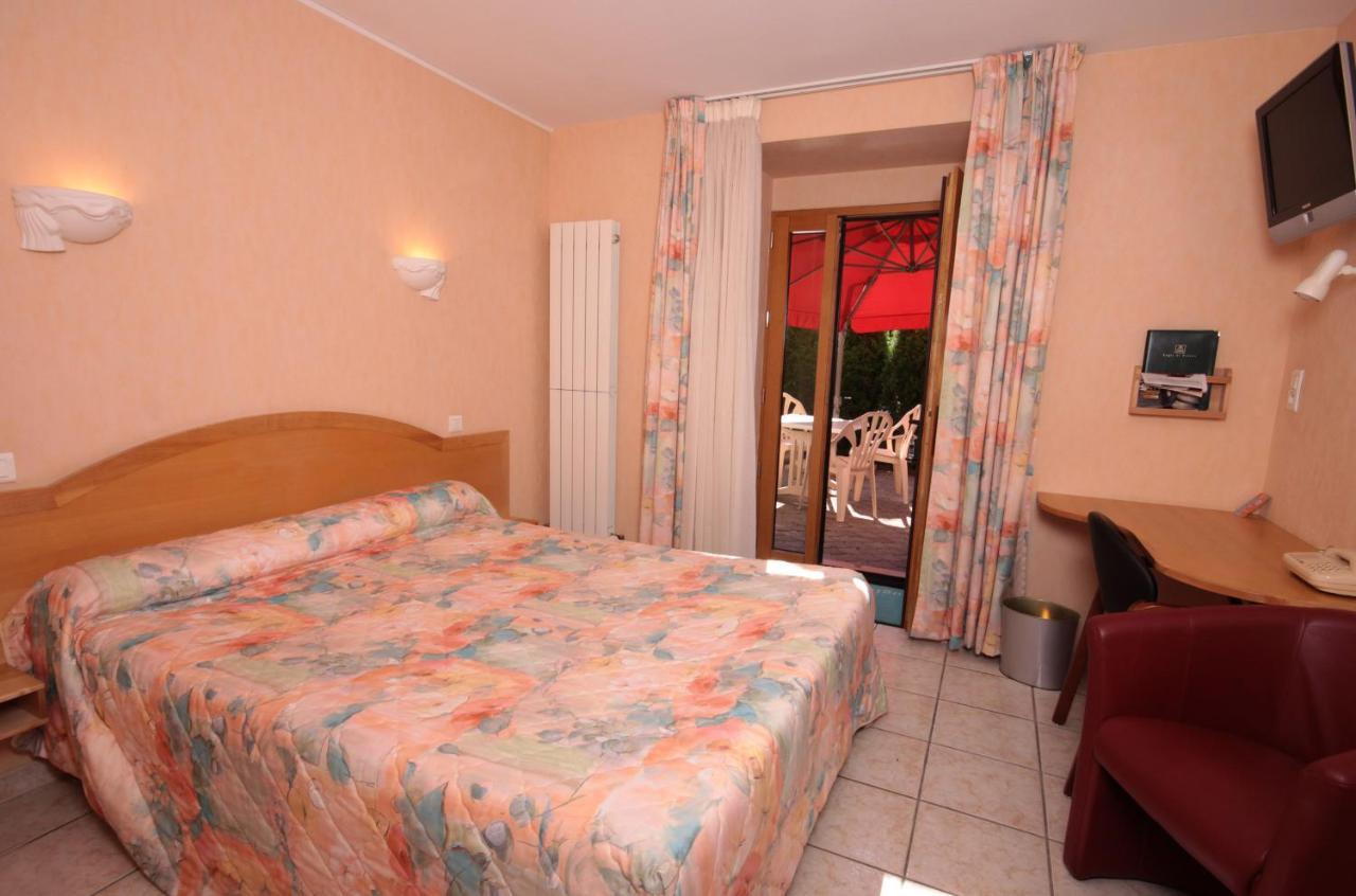 Auberge De La Providence Saint-Flour  Bagian luar foto